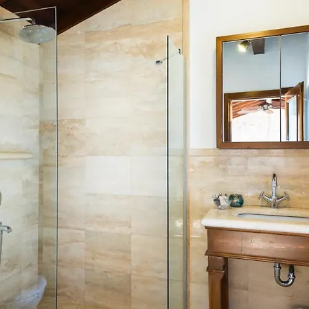 Korsan Tas Bahce Villa Kalkan